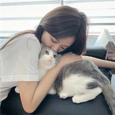 红衣小女孩